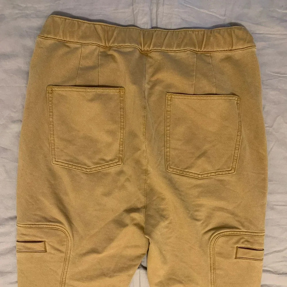 PILCRO by ANTHROPOLOGIE The Hiker Utility Leggings in Khaki - Picture 8 of 15
